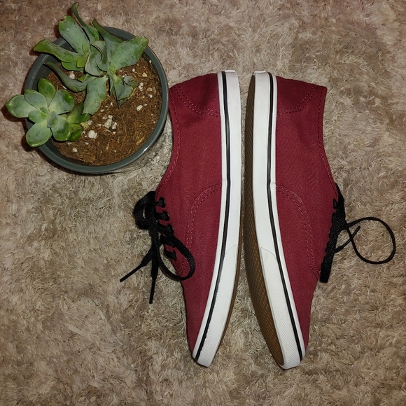 VANS - Picture 5 of 9